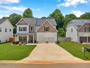 Building Photo - 139 Stoney Creek Dr