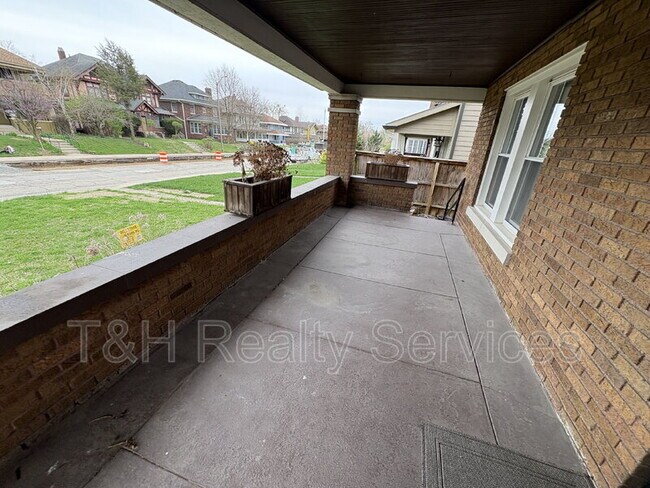 Foto del edificio - 3168 N Washington Blvd