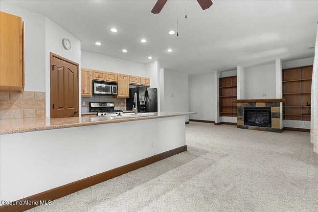 Foto del edificio - 3-Bedroom Townhome with Garage – Prime Coeur d’Alene Location