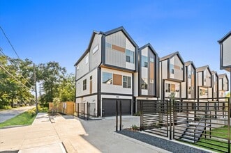 Building Photo - 820 Curtin St