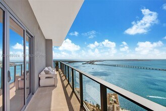 Building Photo - 1451 Brickell Ave