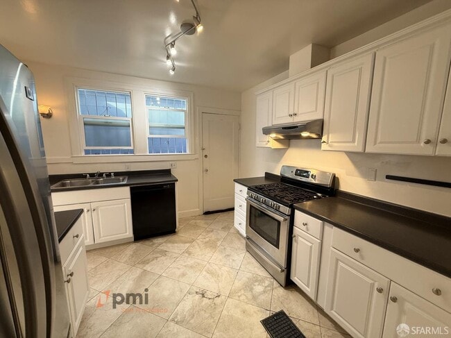 Building Photo - 1414 Newcomb Ave