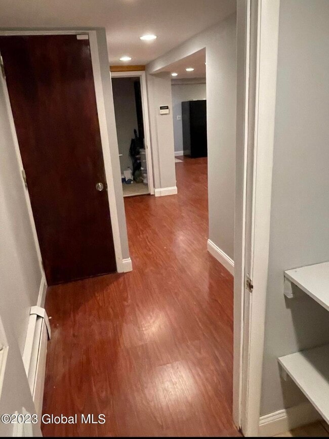 Foto del edificio - 303 Hamilton St