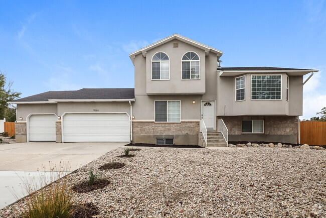 Building Photo - 5166 Cobble Cir