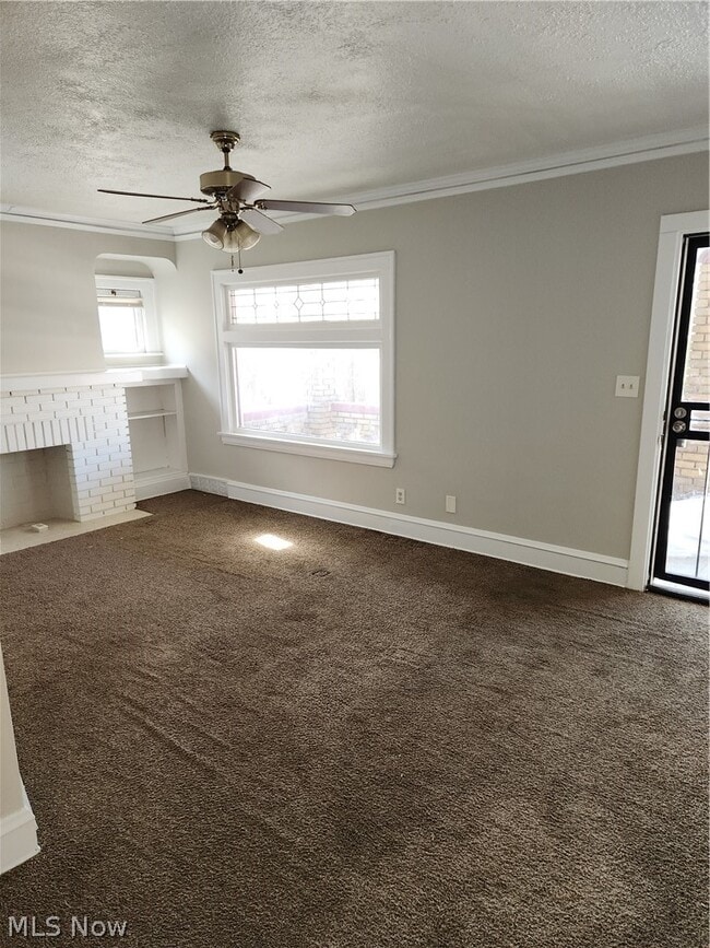 Building Photo - 1483 Genesee Rd