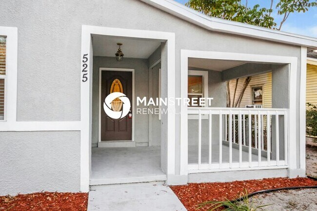 Building Photo - 3 Bedroom Pet-Friendly Home in St Petersbu...