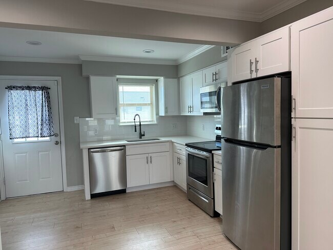 Cocina - 5076 Matilda St