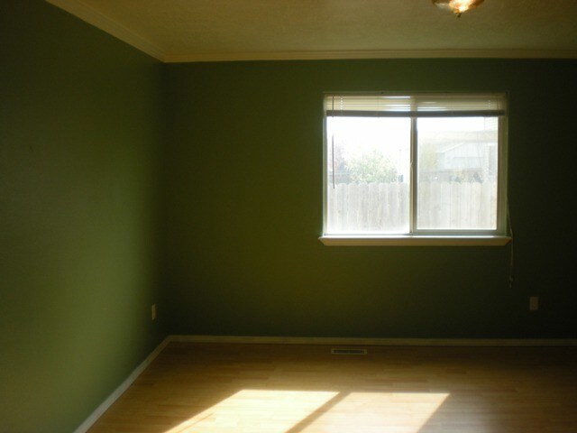 Building Photo - 533 N Coppertree Dr