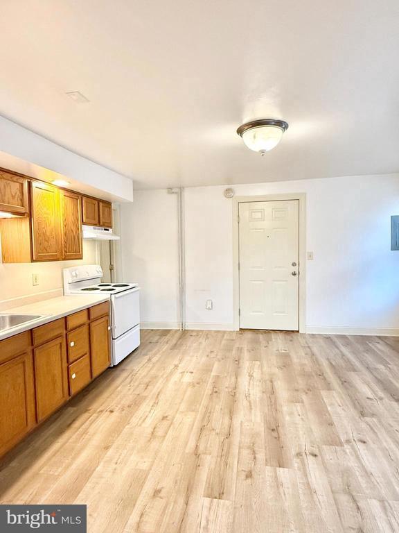 Foto principal - 26 N Main St