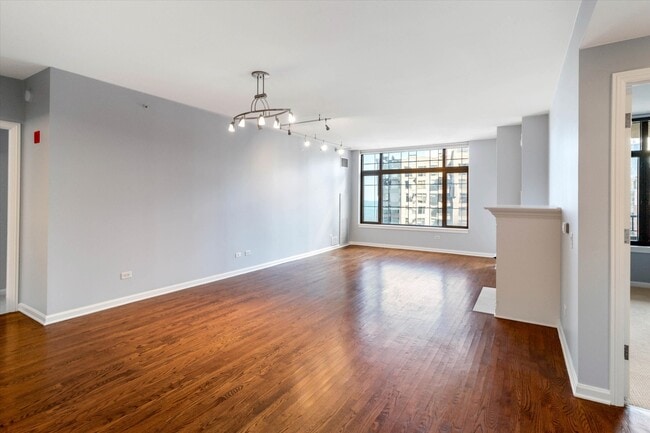Foto del edificio - 530 N Lake Shore Dr