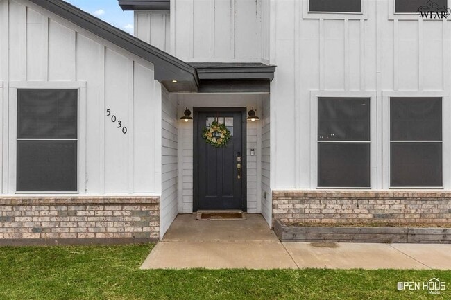 Building Photo - 5030 Olivia Ln
