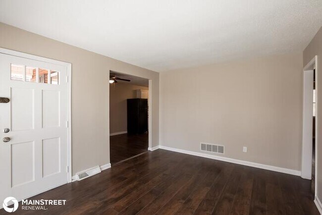 Building Photo - 504 Newton Dr