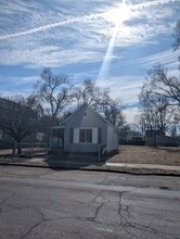 Building Photo - 2116 W Garden St
