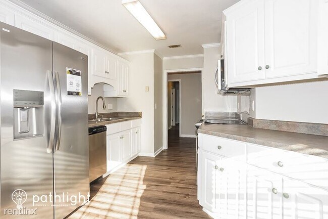 Building Photo - 4 br, 2 bath House - 524 Country Glen Driv...