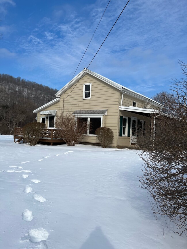 Building Photo - 2785 Hills Creek Rd