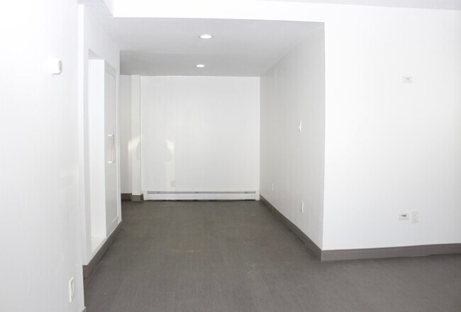 Building Photo - 503 Monastery Pl