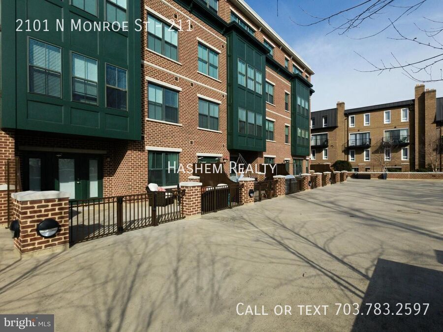 Foto principal - Lovely One Bed One Bath Condo in the Heart...