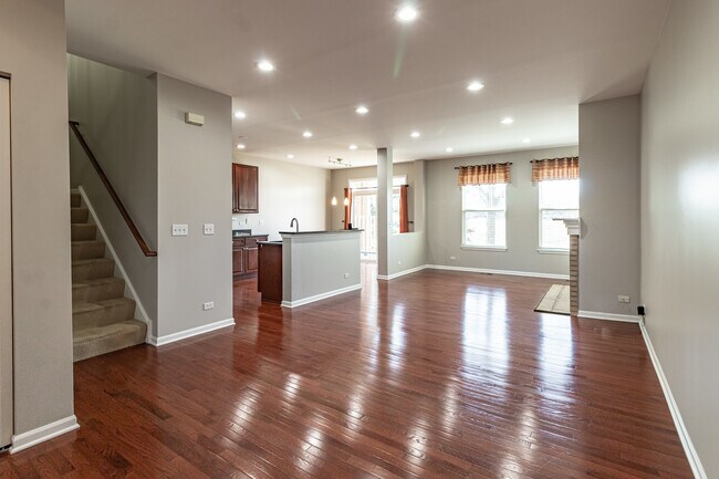 Foto del edificio - 1858 Crenshaw Cir