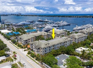 Building Photo - 3940 N Flagler Dr