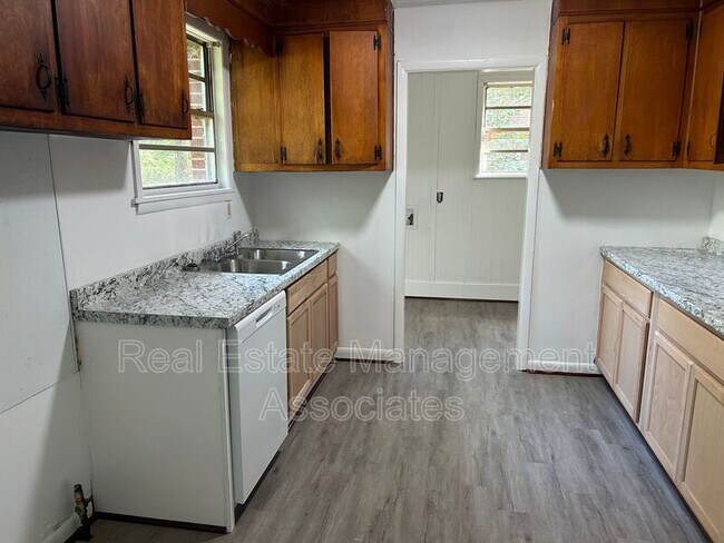 Foto del edificio - 352 N 16th St