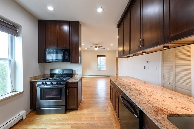 Building Photo - 87 Atherton St