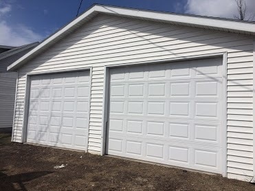 Building Photo - 551 Milky Way St S