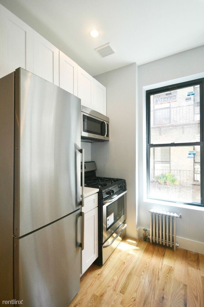 Foto del edificio - 170 E 105th St