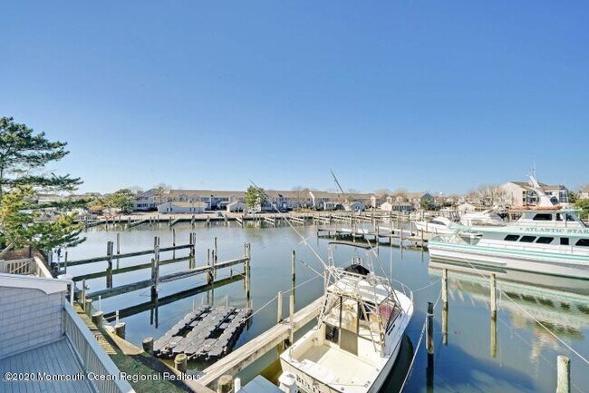 Foto del edificio - 50 Bay Point Harbour