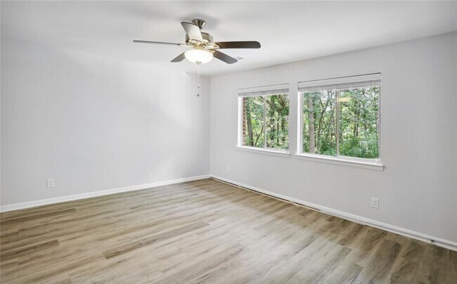 Foto del edificio - 4266 Roswell Rd NE