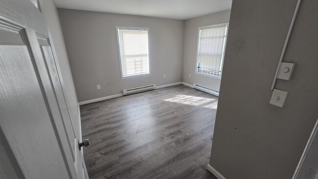 Foto del edificio - 405 Littleton Ave