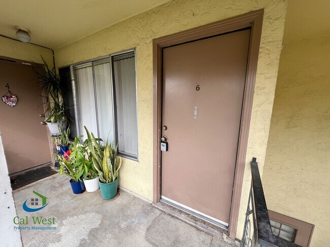 Foto del edificio - $2,095 - One Bedroom One Bath Apartment - ...