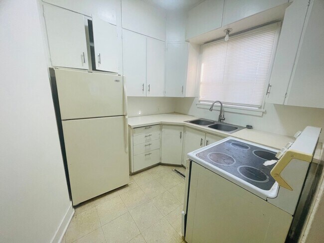 Foto del edificio - 2512 Jones St