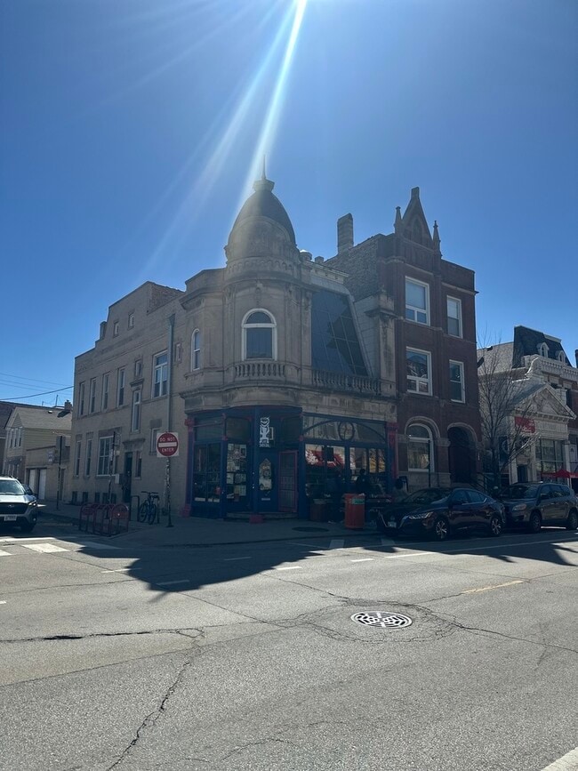 Building Photo - 1439 W 18th St