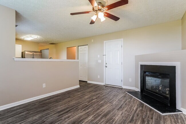 Building Photo - 514 Laurens Way