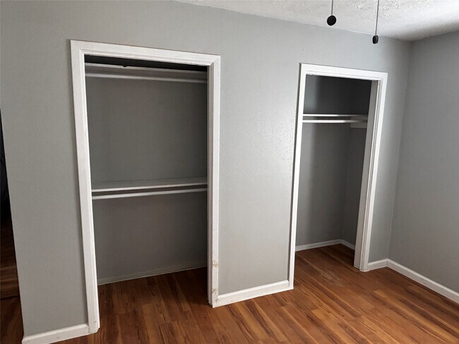 Foto del edificio - 10523 Permian Dr