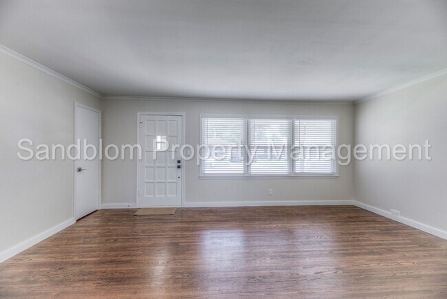 Foto del edificio - For Lease | $1300 Rent | Available Now!