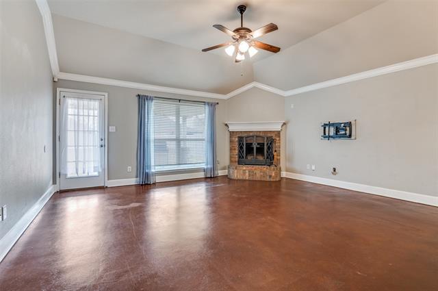 Foto del edificio - 4418 Shady Elm Dr