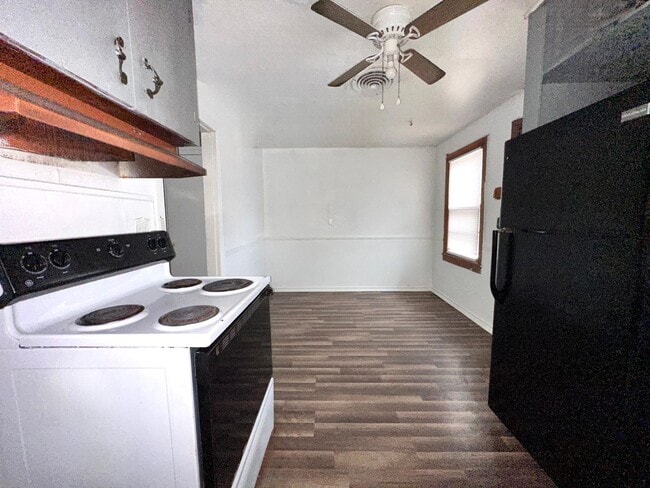 Building Photo - 3 Bedroom in Copperas Cove