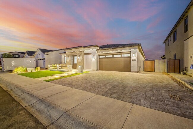 Building Photo - 1277 E Tonto Dr