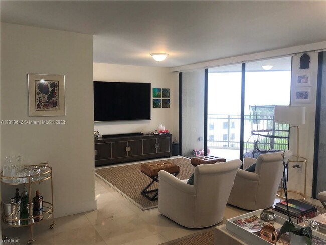 Foto del edificio - 3 br, 2 bath Condo - 2901 S Bayshore Dr Ap...