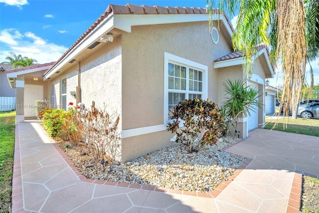 Foto del edificio - 3016 SW 179th Ave