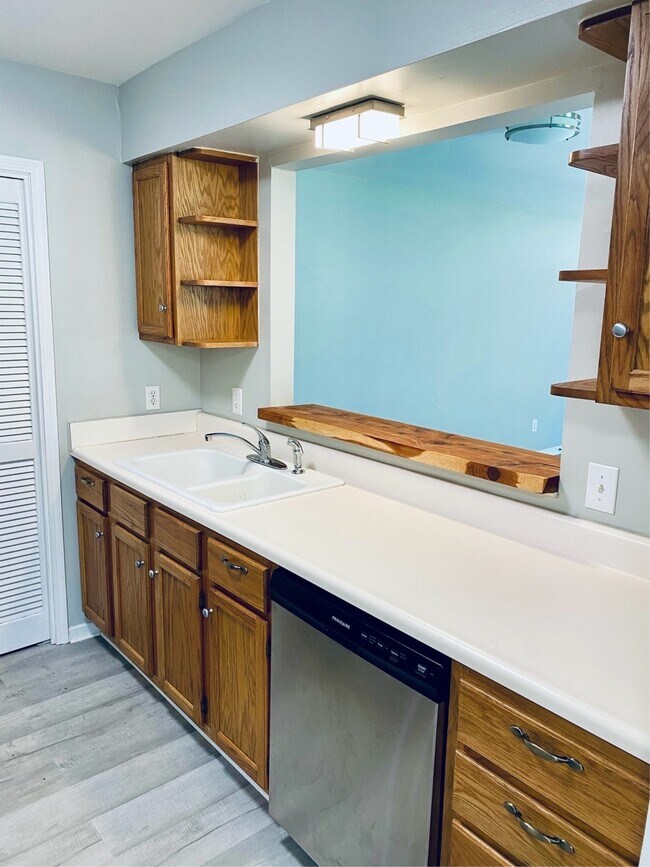 Foto del edificio - 200 Autumn Dr