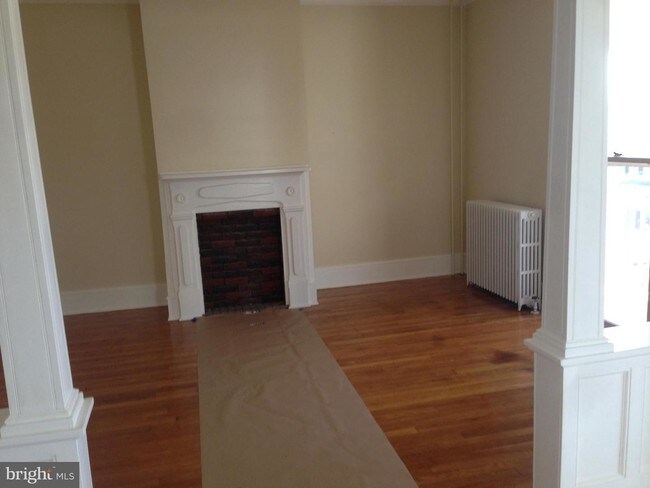 Building Photo - 311 W Potomac St