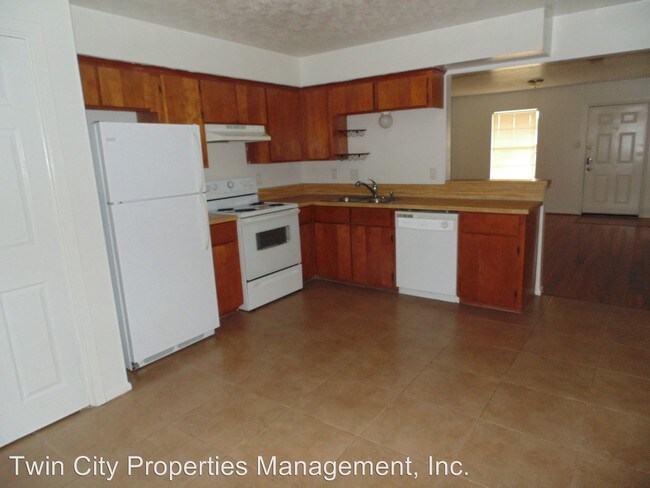 Building Photo - 2432 Pecan Ridge Dr