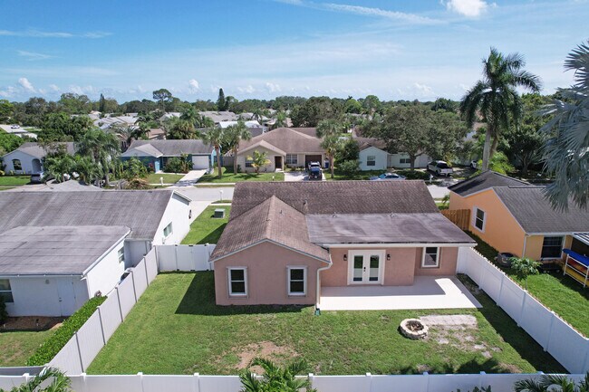 Building Photo - 105 Wingate Dr