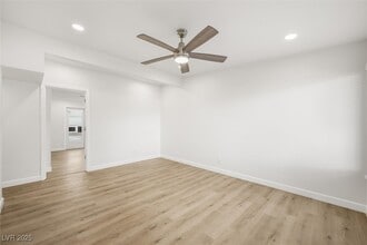 Building Photo - 4315 Ridgedale Ave Building Photo - 4315 Ridgedale Ave