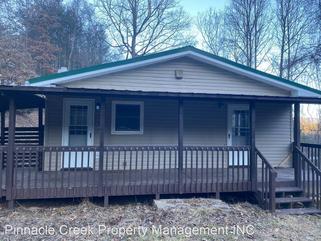 Primary Photo - 2 br, 1 bath House - 421 Berry Mountain