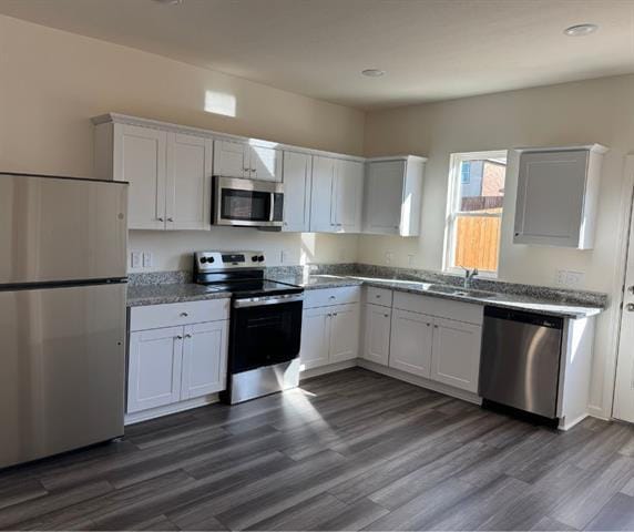 Building Photo - 5948 Sahara Dr