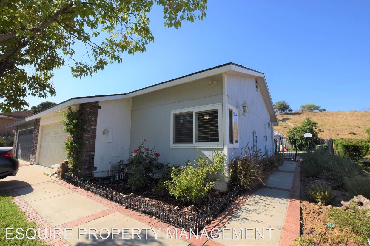 3 br, 2 bath House 14945 MARQUETTE ST. House Rental in Moorpark, CA