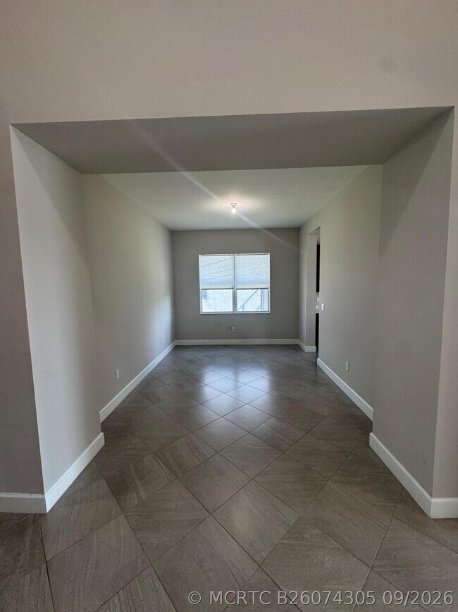 Foto del edificio - 5585 Macoon Wy